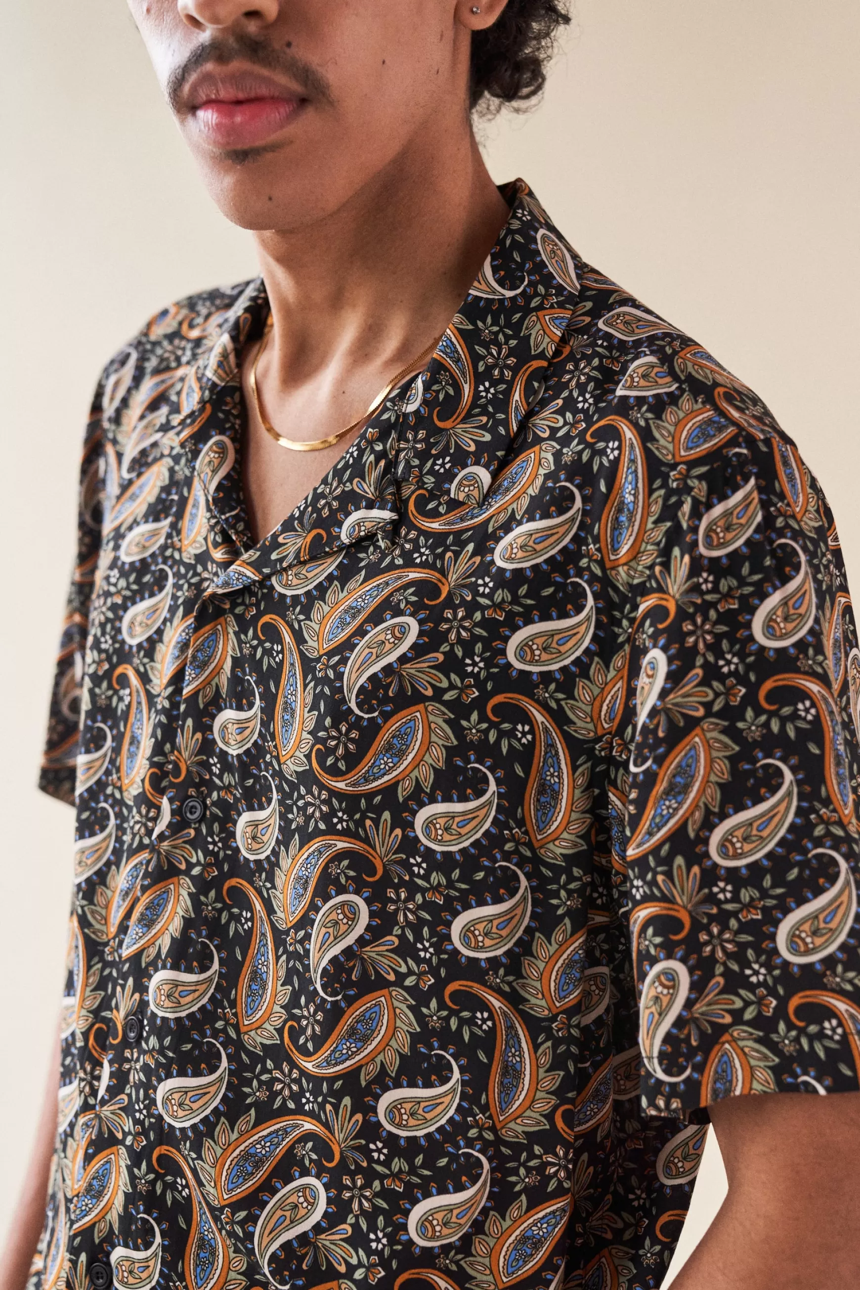 bound 'Ebony' Paisley Rayon Ss Shirt Hot