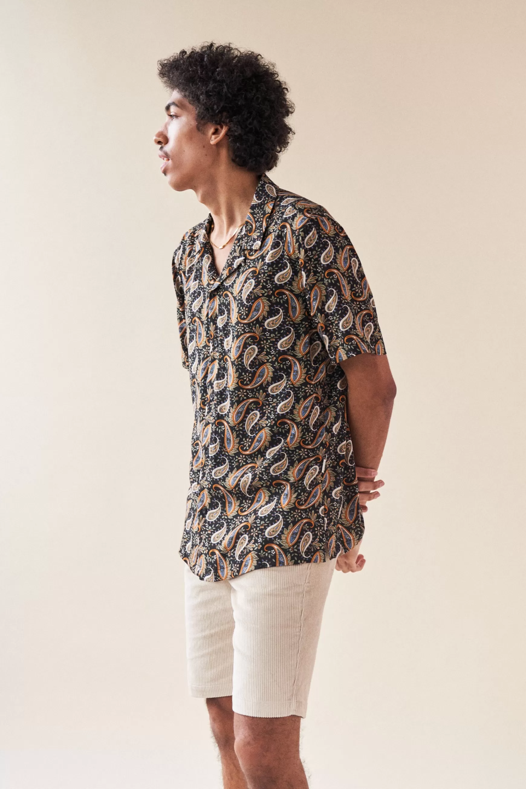 bound 'Ebony' Paisley Rayon Ss Shirt Hot