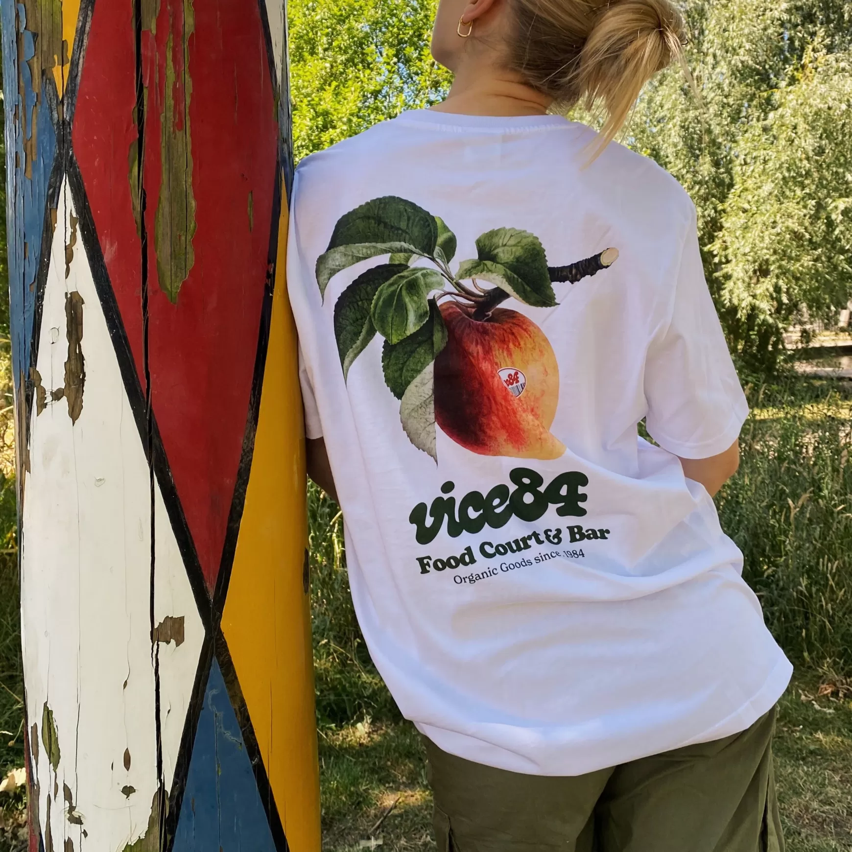 Vice 84 'Apple' Tee - White Online